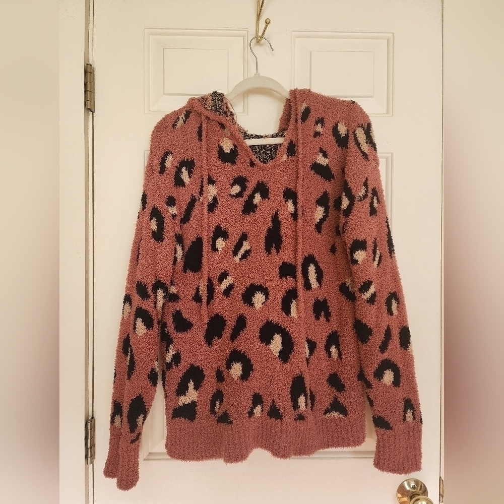 Comfy Cozy leopard print pullover hood soft cozy sweater size large - Picture 1 of 7